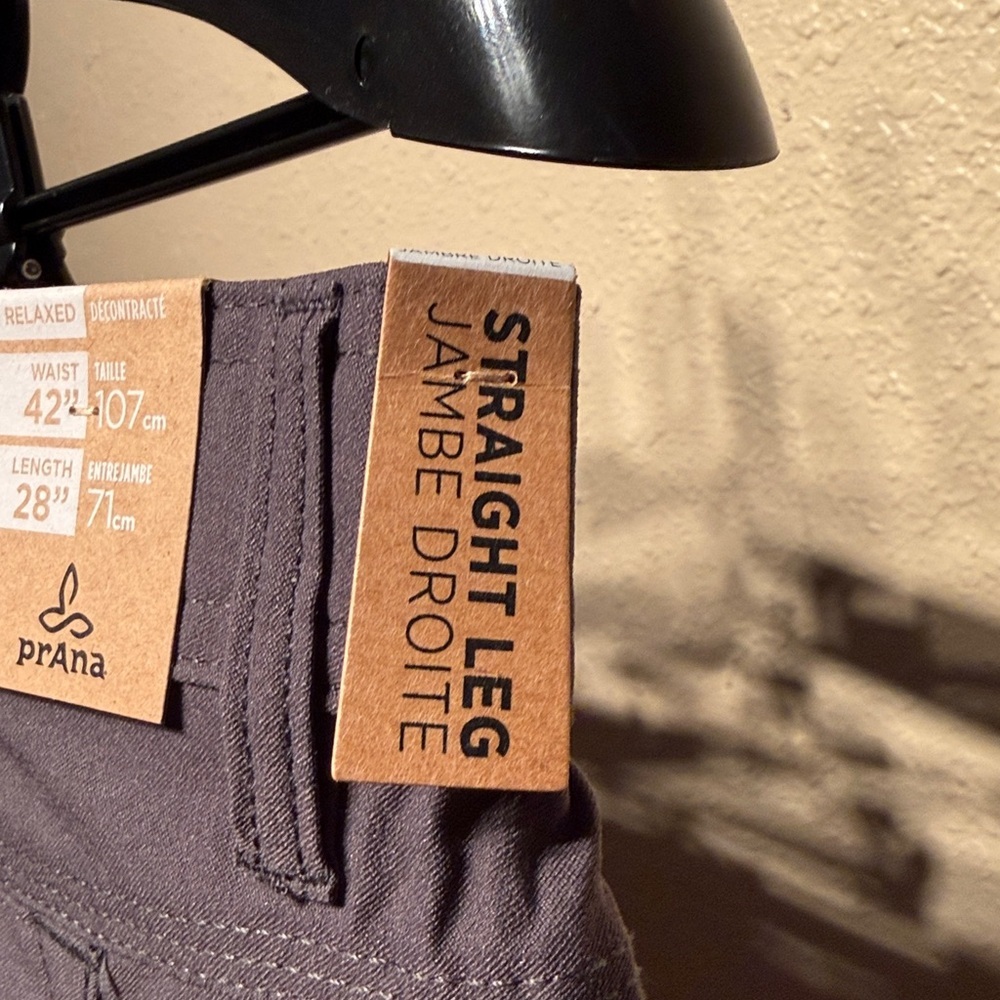 Men’s 42x28 charcoal gray super stretch cargo hiking straight leg pants - Picture 6 of 11